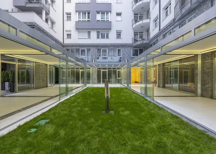 Silver Crown & Residence, Palace QuarterAlbergo